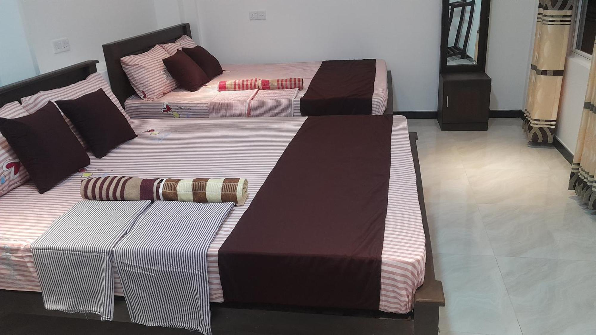 נילבלי Theepan'S Home מראה חיצוני תמונה