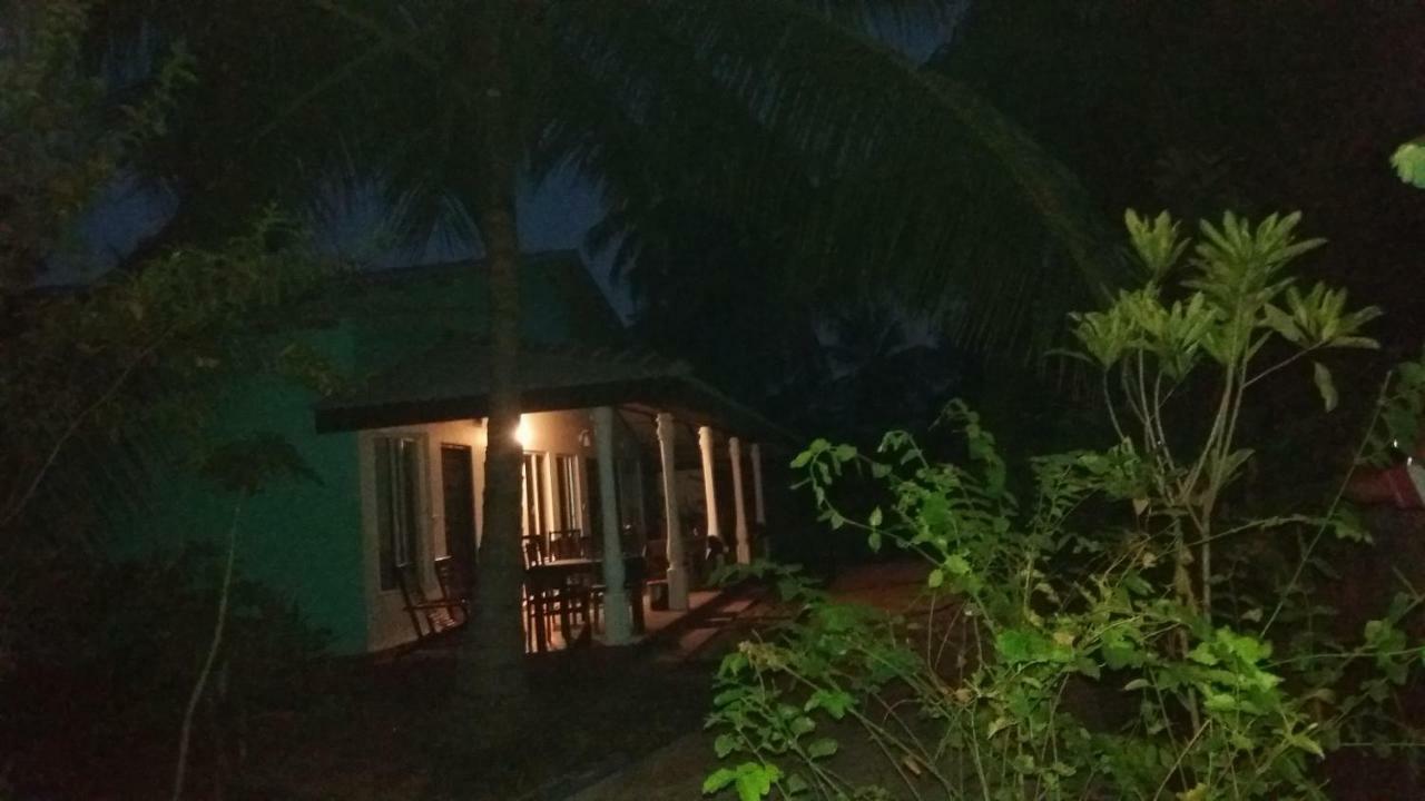 נילבלי Theepan'S Home מראה חיצוני תמונה