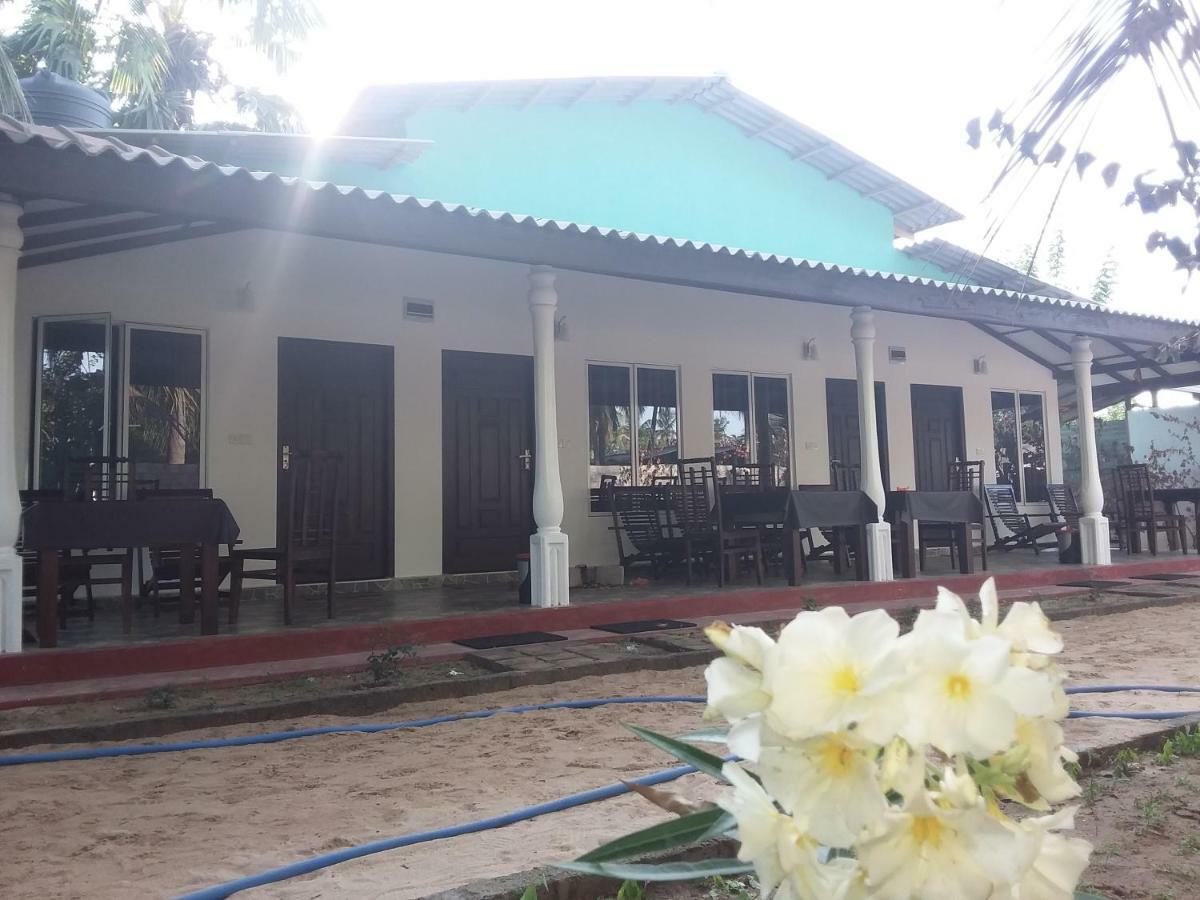 נילבלי Theepan'S Home מראה חיצוני תמונה